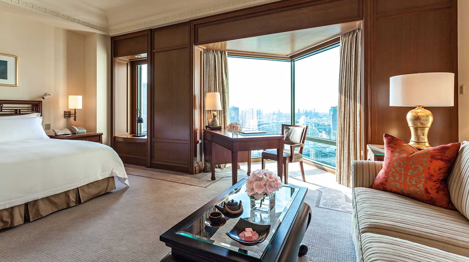 The Peninsula Bangkok interior