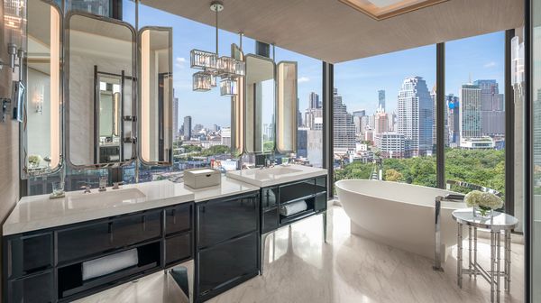 The Ritz-Carlton, Bangkok interior