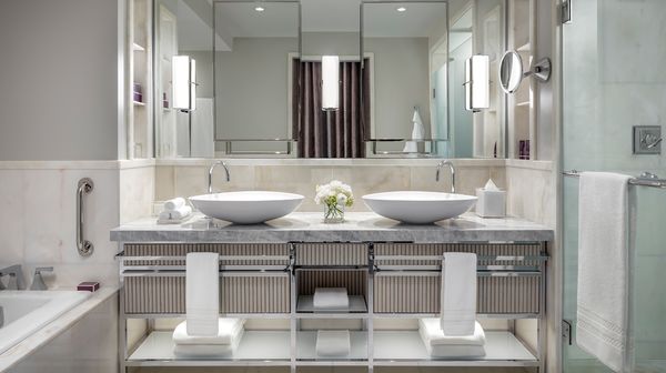 The Ritz-Carlton, Toronto interior