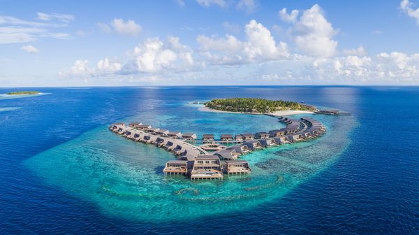 The St. Regis Maldives Vommuli Resort interior