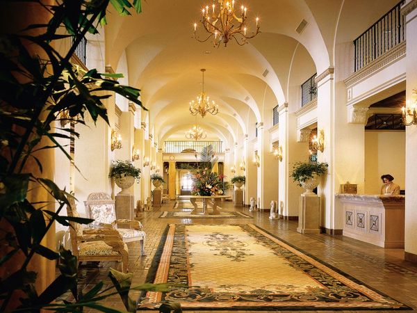 The Vinoy Renaissance St. Petersburg Resort & Golf Club interior