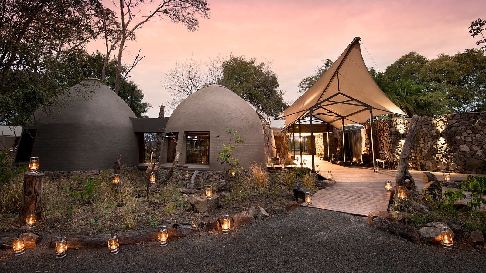 Thorntree River Lodge exterior view