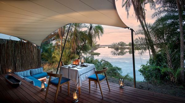 Thorntree River Lodge interior