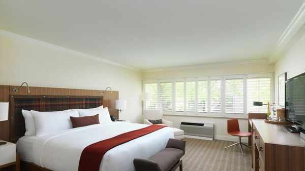 Topnotch Resort interior