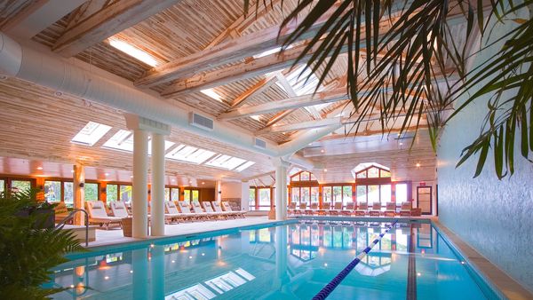 Topnotch Resort interior