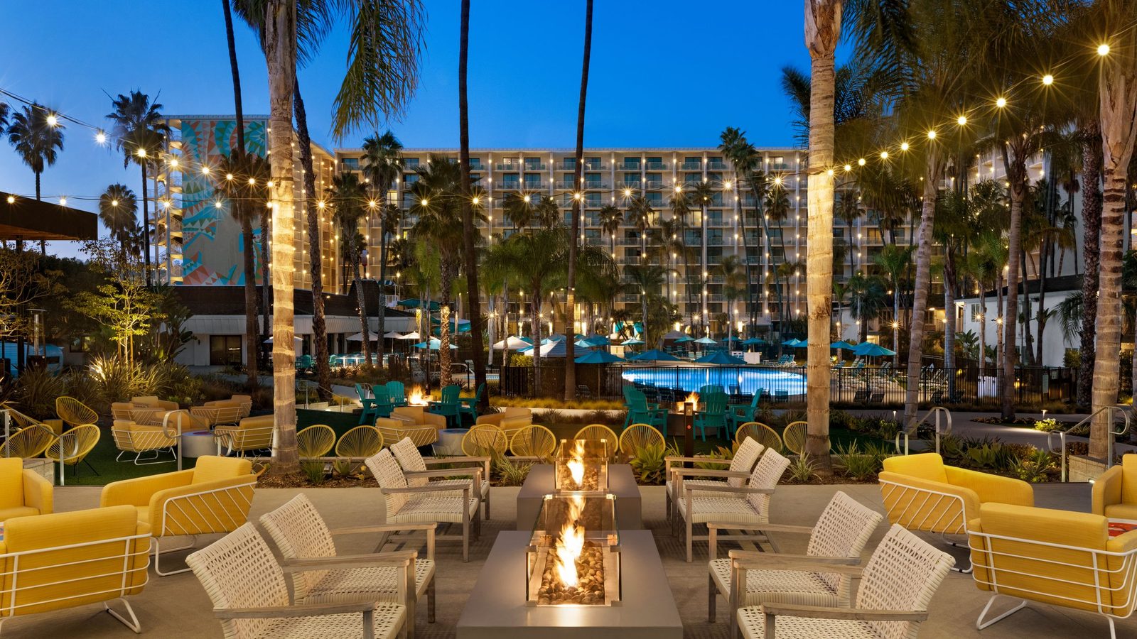 Town and Country Resort exterior view