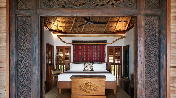 Turtle Inn interior