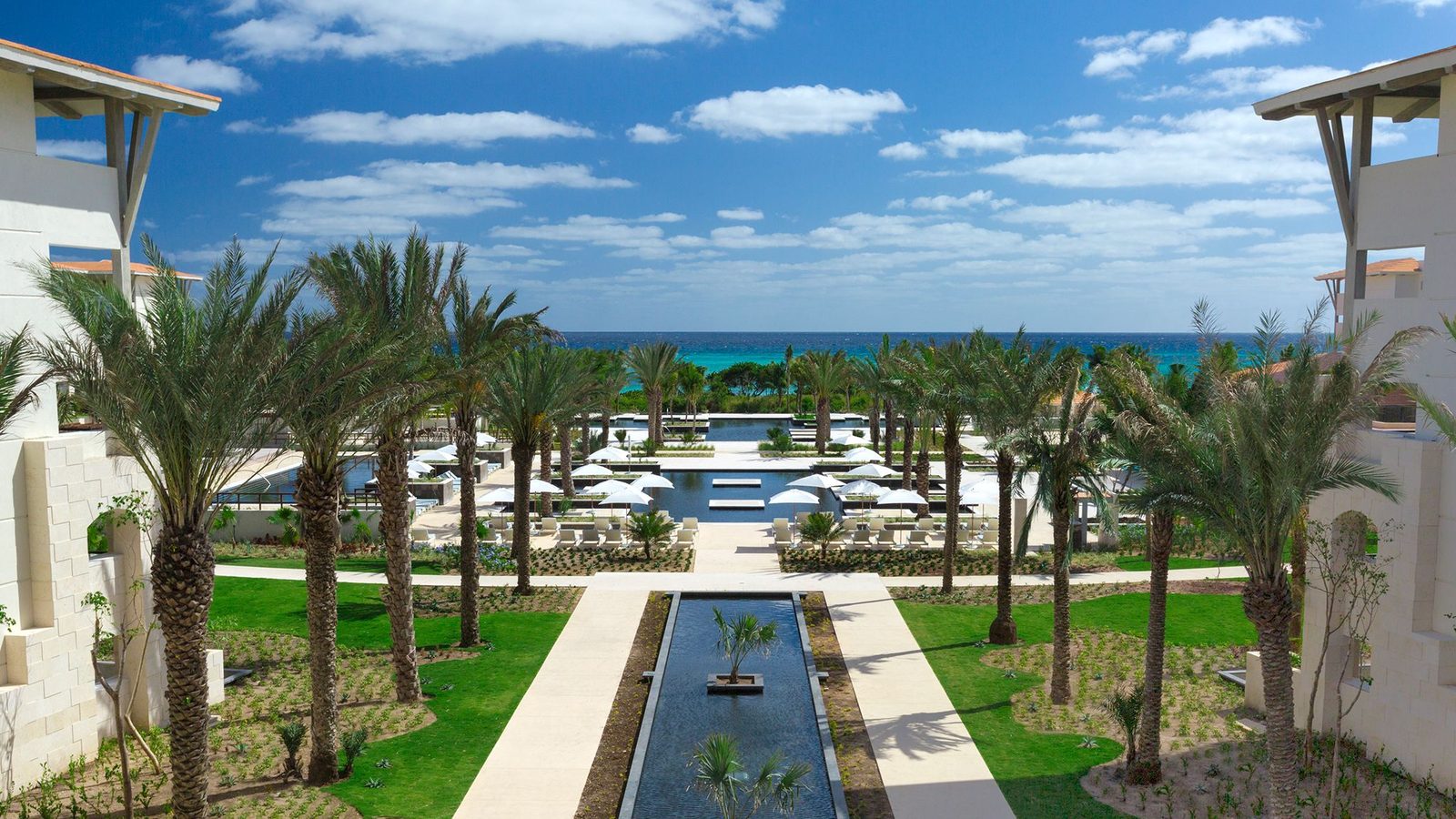 UNICO 20˚87˚Hotel Riviera Maya exterior view
