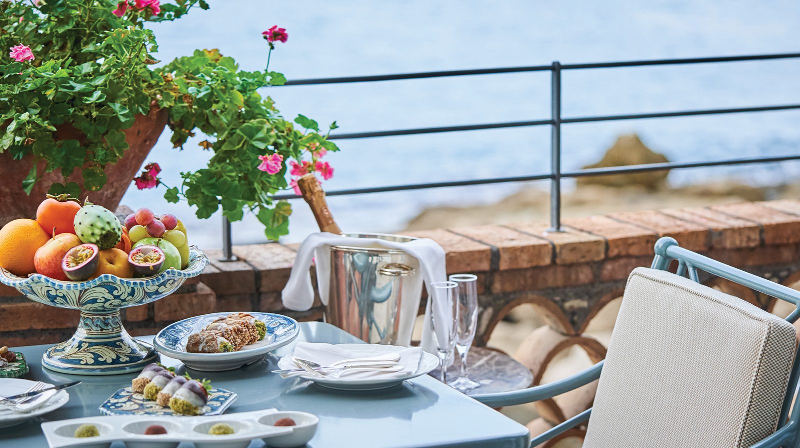 Villa Sant'Andrea, A Belmond Hotel, Taormina Mare interior
