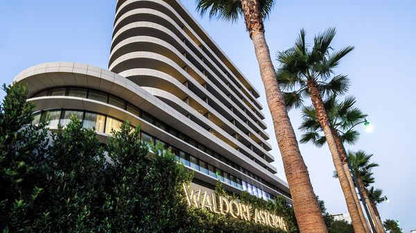 Waldorf Astoria Beverly Hills interior