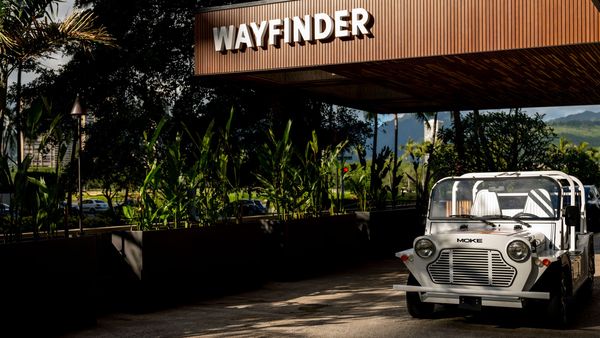 Wayfinder Waikiki interior