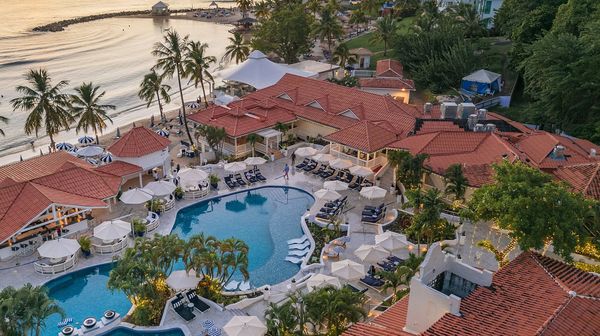 Windjammer Landing Resort & Residences interior