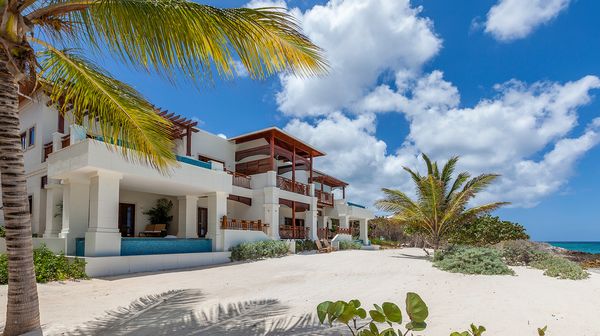 Zemi Beach House, LXR Hotels & Resorts interior