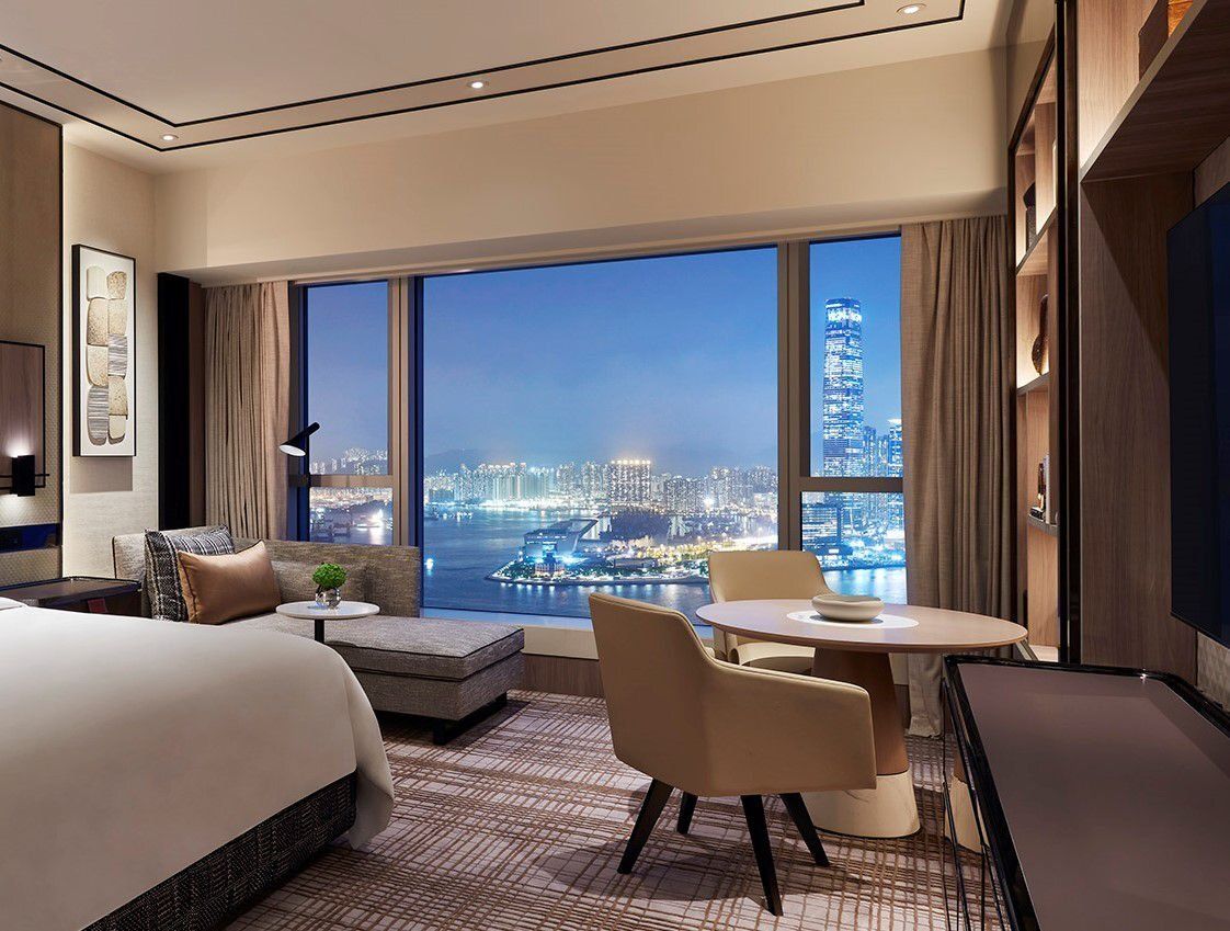 Four Seasons Hotel Hong Kong