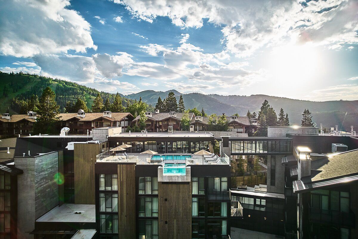 Goldener Hirsch, Auberge Collection