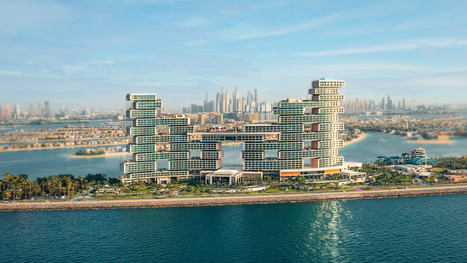 Atlantis, The Royal
