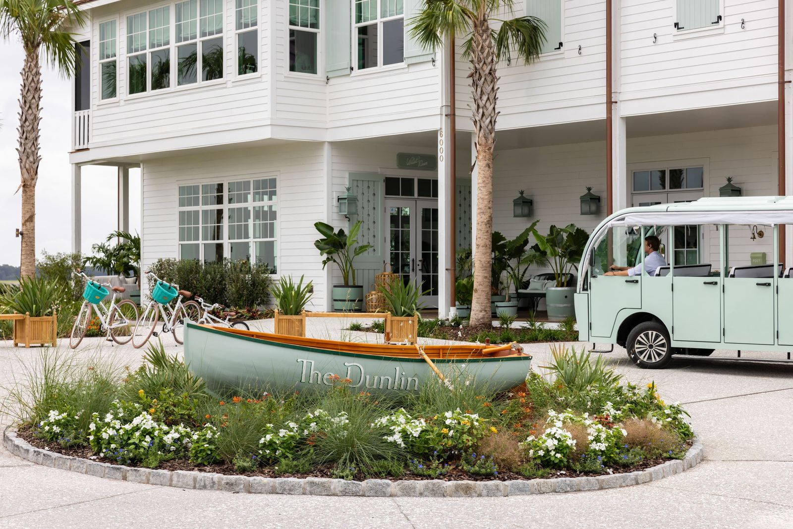 The Dunlin, Auberge Collection