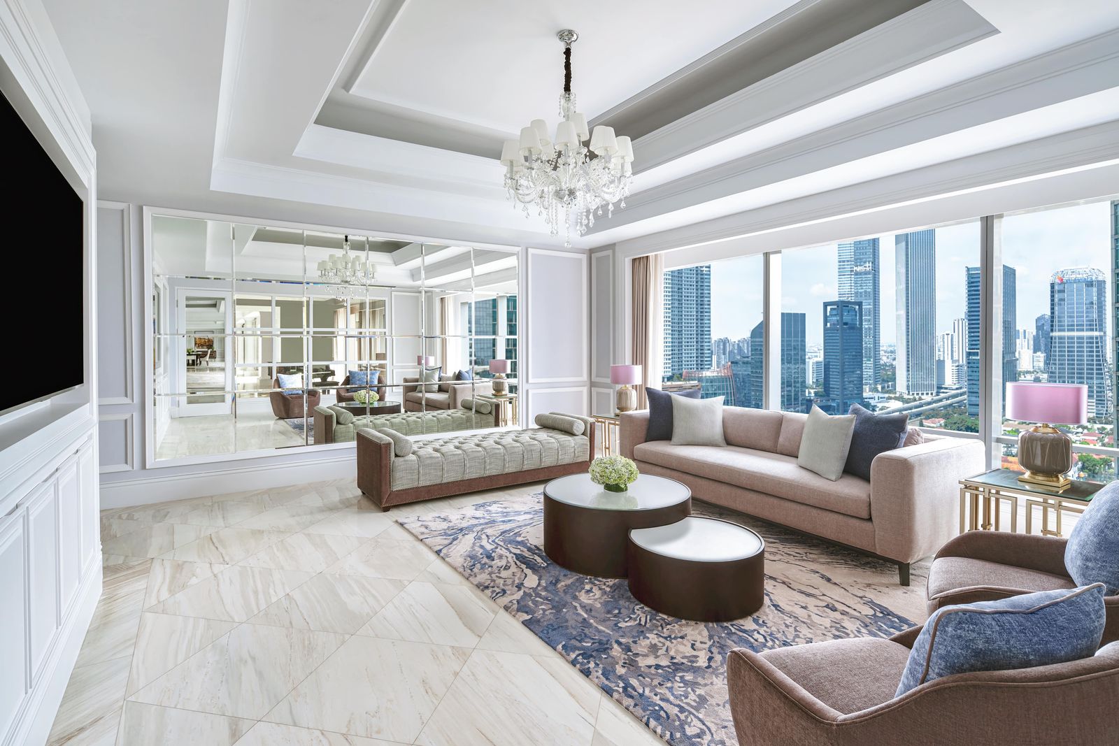 The Ritz-Carlton Jakarta, Mega Kuningan